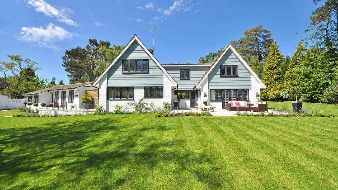 How Can I Make My House Worth More Before Selling It?